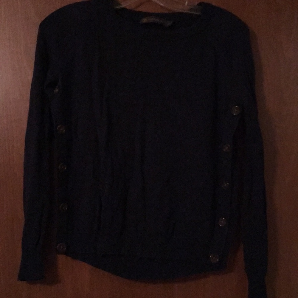 Sweater - Picture 1 of 3
